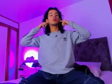 benjamin_fiore from Chaturbate