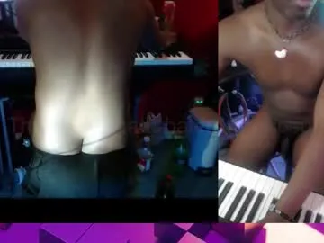 bicepsandfrot from Chaturbate