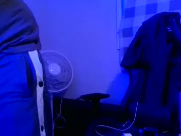 bigsmilekyle from Chaturbate