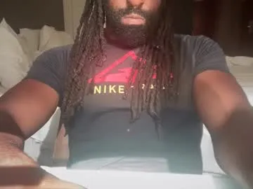 blackmuscles77 from Chaturbate