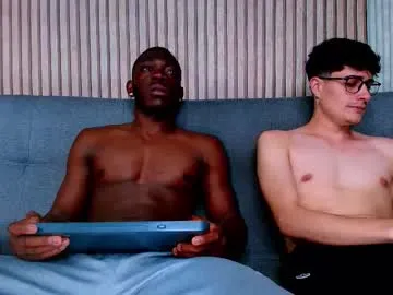 bro_friends from Chaturbate