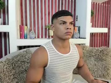 bruce_stroud from Chaturbate