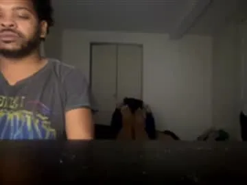 cakezoverfakez from Chaturbate