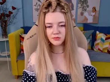 Unleash your lust with the sexy Chaturbate camwhore - Carolinasherry carolinasherry from Chaturbate