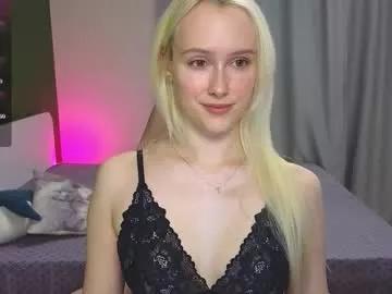 Amazing Caseylabow wants you to fuck her body now caseylabow from Chaturbate