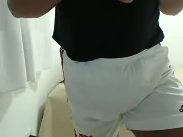 cashmastermuscle77 from Chaturbate