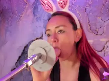 centaurigirls from Chaturbate