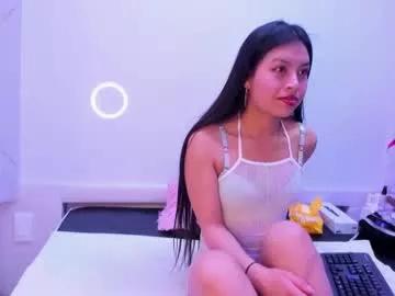 Slutty Chloemartini_ wants you to fuck her body now chloemartini_ from Chaturbate