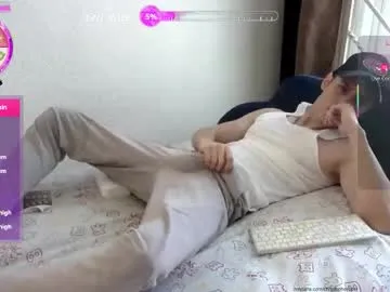 chrixtopherobin from Chaturbate