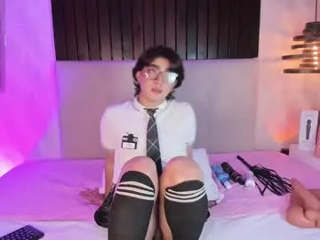 creamy_angelo from Chaturbate