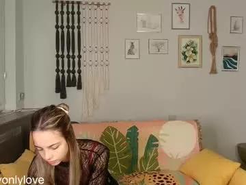 Masturbate to amazing camslut Daddyonlyloveme daddyonlyloveme from Chaturbate