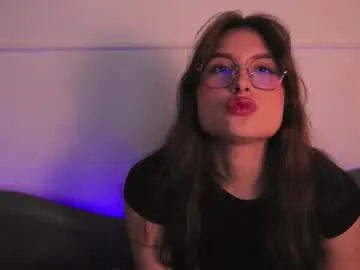 cam to cam with Chaturbate's Daisha_riley in her live production for fascinating sensations daisha_riley from Chaturbate