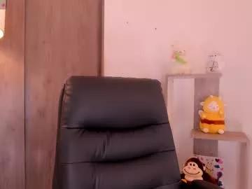 Sweet Daniellerose_ wants you to fuck her body now daniellerose_ from Chaturbate