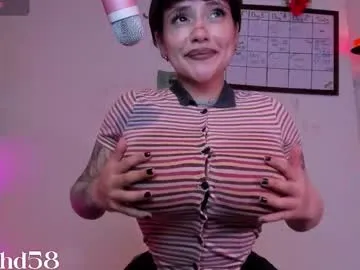 darknes_lilith18 from Chaturbate