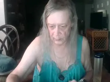 darla_darling1222101 from Chaturbate