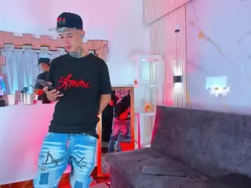 darwin_ggh from Chaturbate