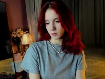 dearly_emily from Chaturbate