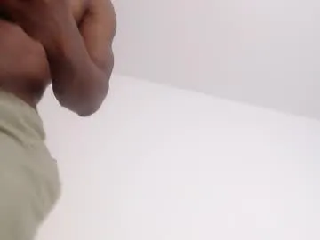 drake_brown_23 from Chaturbate