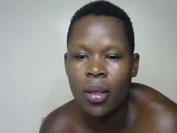 drama_queeen from Chaturbate