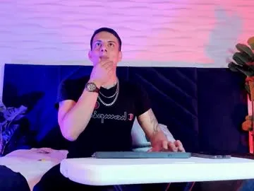 dustin_sonne from Chaturbate