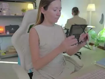 ellcrys from Chaturbate