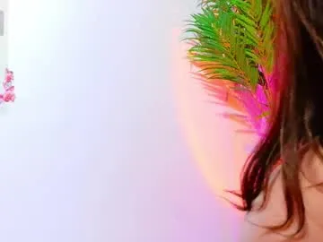 emi_roberts from Chaturbate