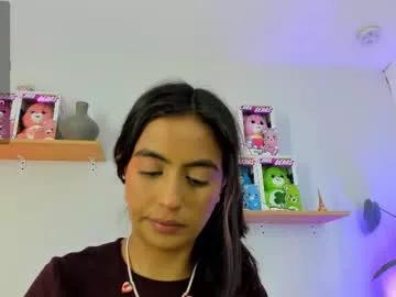 Masturbate to sweet model Emilyy_bank emilyy_bank from Chaturbate