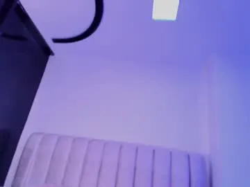 estrella_hanks_ from Chaturbate