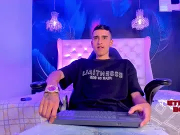 Bicurious beauty: Ethan_boy_ gets undressed while massaging her clitoris on webcam ethan_boy_ from Chaturbate