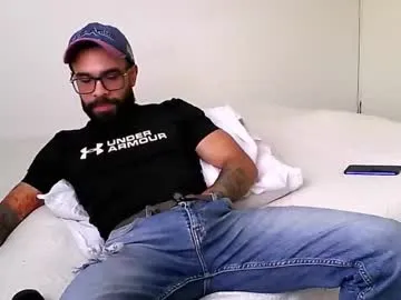 ethan_hunter87 from Chaturbate