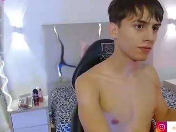 evan_tay from Chaturbate