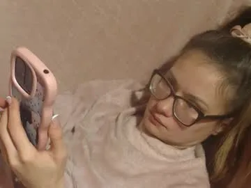 flowercandydoll13 from Chaturbate