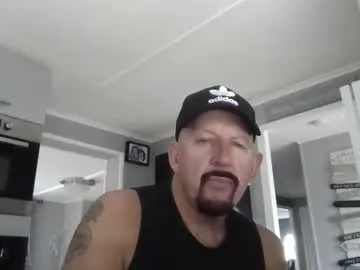 friskyneedsum from Chaturbate