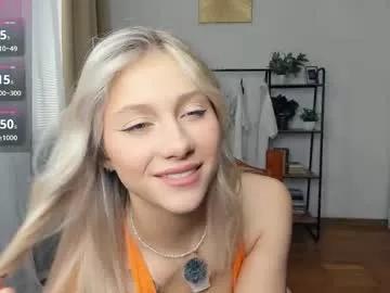 glossybabe_ from Chaturbate