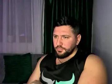 gold_alpha_boy from Chaturbate