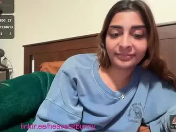 heavensbunny from Chaturbate