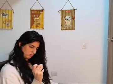 Masturbate to sexy stripper Hollyshit_ hollyshit_ from Chaturbate