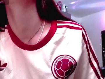 holy_juli2 from Chaturbate