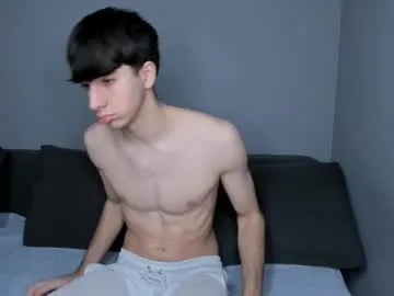 hotflirtyfella from Chaturbate