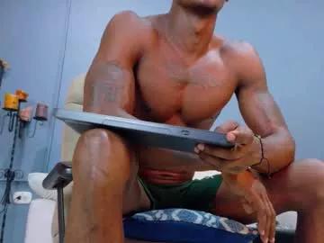Checkout 23 years old hunter_biggest from Chaturbate hunter_biggest from Chaturbate