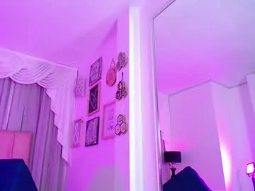 isabelledaza from Chaturbate