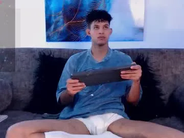 kamisuarezz from Chaturbate