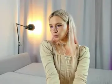 Release your longing with the sweet Chaturbate escort - Keilachango keilachango from Chaturbate