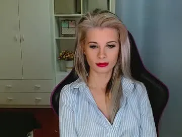 kristineamore from Chaturbate