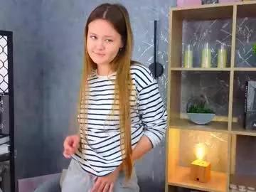 Join Chaturbate's Lakishaclepper lakishaclepper from Chaturbate