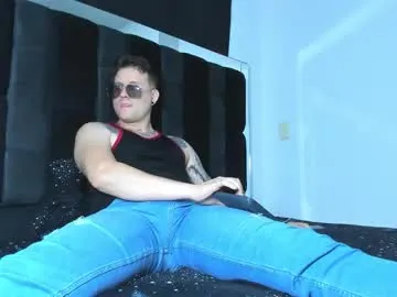 leo_cumming01 from Chaturbate