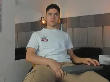 liamnovak from Chaturbate