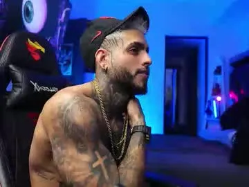 logan_hugh8 from Chaturbate