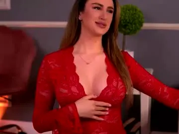 lucyxrios from Chaturbate