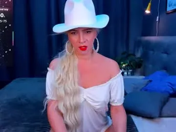 luna_lew1s from Chaturbate